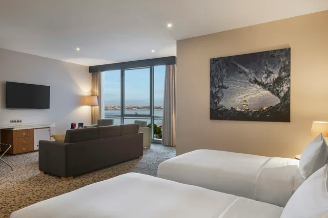 Junior Suite, Twin Beds, Sea View, Doubletree By Hilton Hotel Istanbul - Moda 1/4