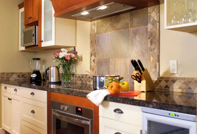 2 Bedrooms, Suite, King and Queen Bed, Grande Rockies Resort Bellstar Hotels Resorts 9/9