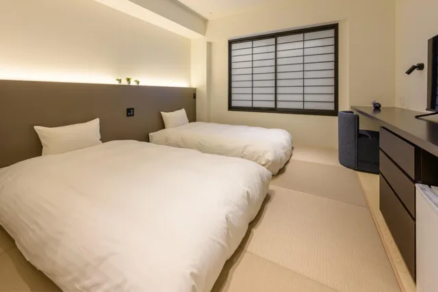غرفة يابانية عصرية بسريرين منفصلين، Miyajima Coral 4/10
