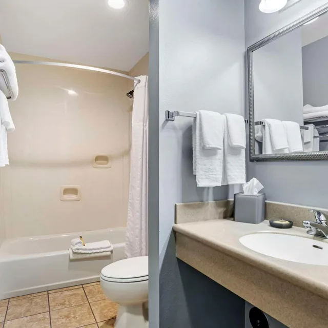 شقة تنفيذية بغرفة نوم واحدة مع أريكة، Best Western Plus Two Rivers Hotel & Suites 3/5