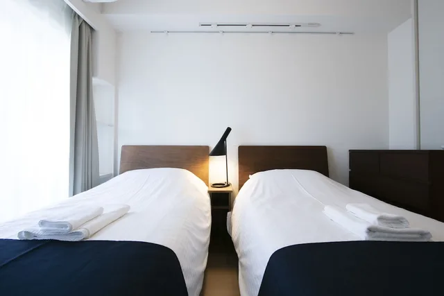 غرفة رباعية بسريرين منفصلين وسرير كوين مع أريكة، Kario Sasazuka Terrace 3/10