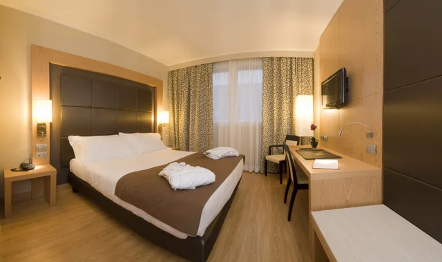 Standard, Single, Double Bed, Virginia Palace Hotel 1/1