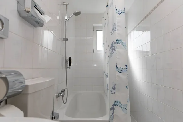 غرفة أساسية رباعية بأربعة أسرّة، Hotel Rossija 4/6
