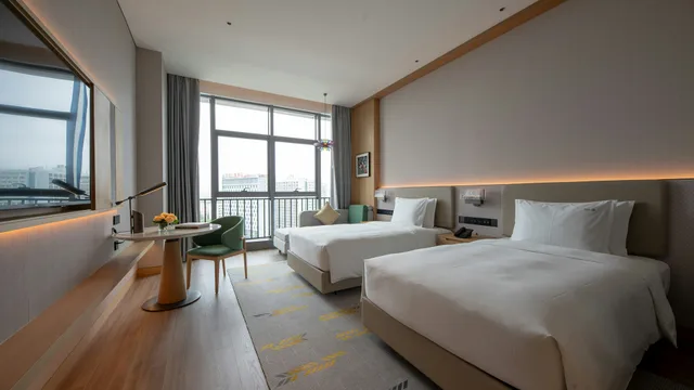 Standard, 2 Double Beds, Holiday Inn Guiyang Airport by IHG 2/5
