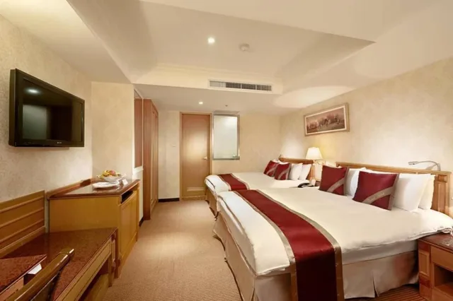 Deluxe, Twin Beds, No Window، Cosmos Hotel Taipei 1/4