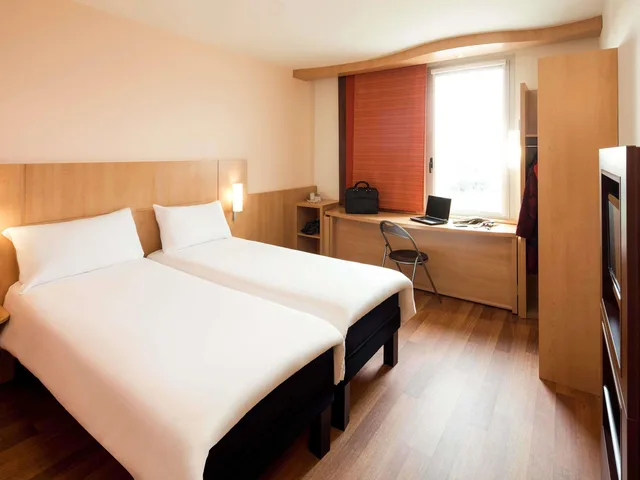 غرفة قياسية ثلاثية، Ibis Barcelona Santa Coloma 2/4