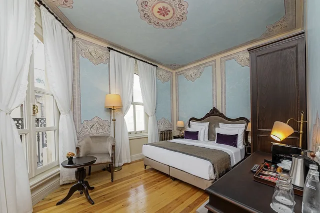 Junior Suite, Murphy Bed, Queen Bed، Meroddi Barnathan Hotel 1/5