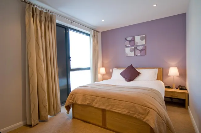Deluxe, Townside، Liberty Wharf Apartments 1/5