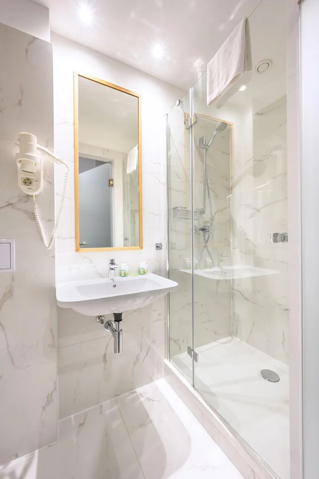 جناح جونيور بسرير كوين، ROOMbach Hotel Budapest Center 3/3