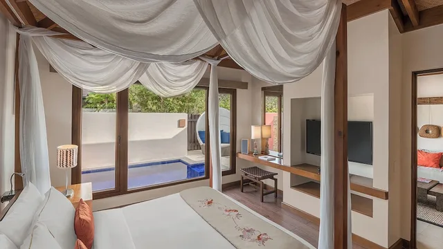 فيلا بسرير كينج مع أريكة بمسبح خاص، Crimson Resort and Spa Mactan 2/2