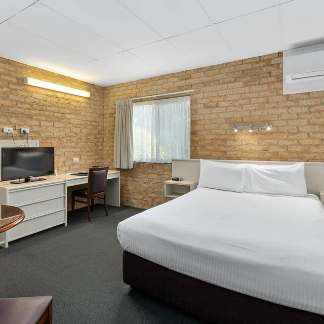 غرفة قياسية بسرير كينج وسرير كوين، Quality Hotel Robertson Gardens 1/10