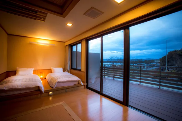 غرفة يابانية غربية قياسية بسريرين منفصلين وفرشتي فوتون، Hotel Kitanoya 1/1