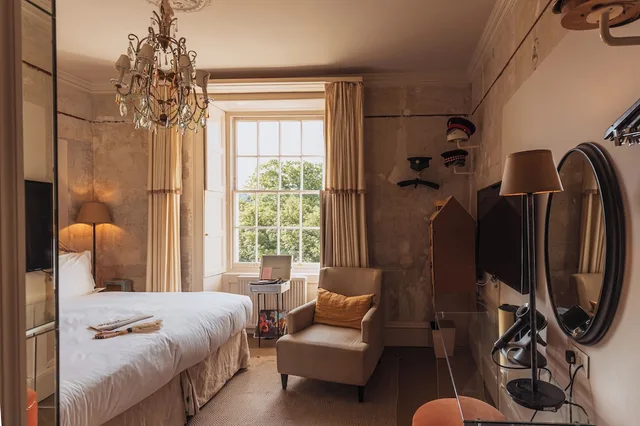 Guest Room, King Bed, NO 15 GREAT PULTENEY 10/10