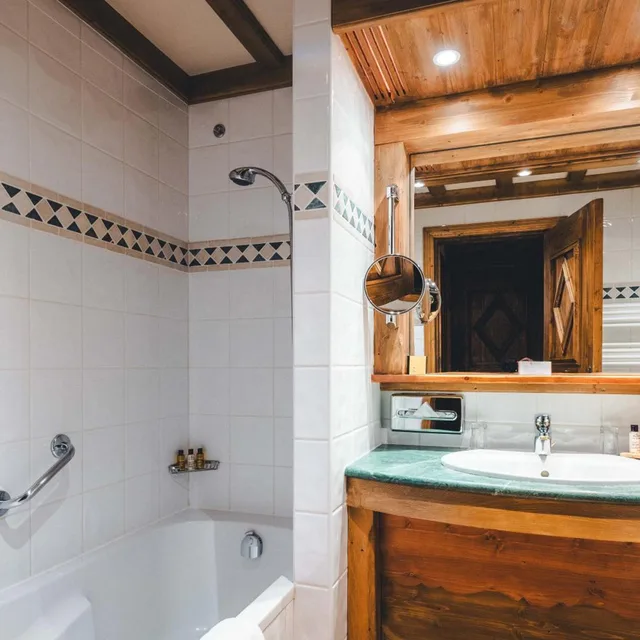 غرفة قياسية بإطلالة على الجبل، Hotel Mont Vallon Meribel 9/10