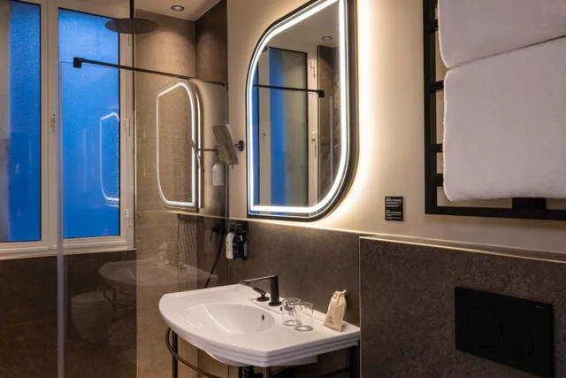 جناح جونيور كلاسيكي، Hotel L Ormaie 2/2