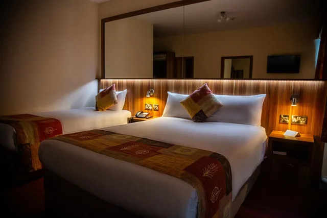 غرفة ثلاثية، West County Hotel 6/10