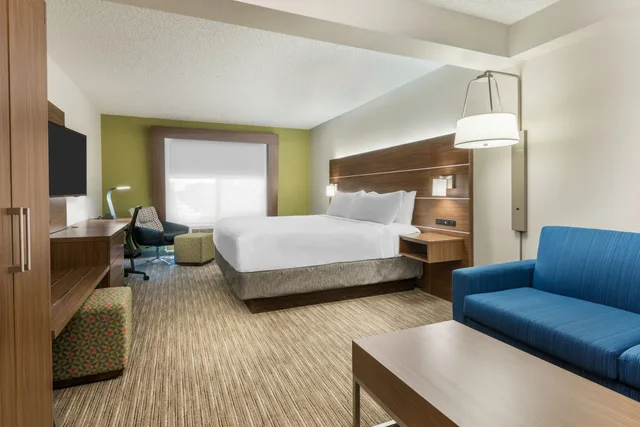 غرفة قياسية بسرير كوين، Holiday Inn Express Hotel Suites Bentonville 2/5