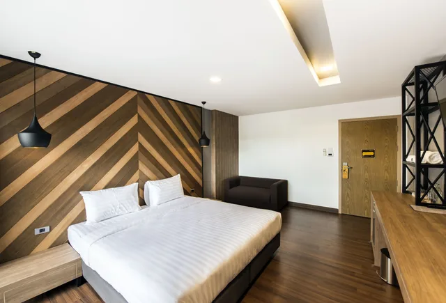 غرفة بسرير كينج، The Circle Hotel 2/4
