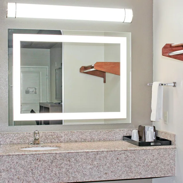 غرفة قياسية بسرير مزدوج، Palacio Royale Inn Houston Nw 10/10