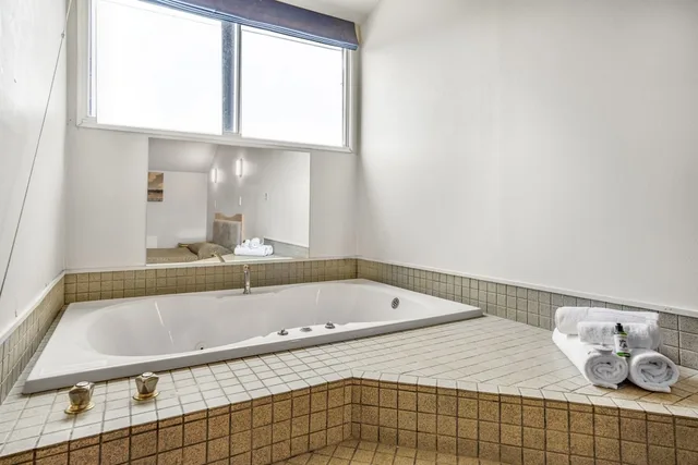 Duplex, Studio, 2 Queen Beds، Capital Gateway Motor Lodge 10/10