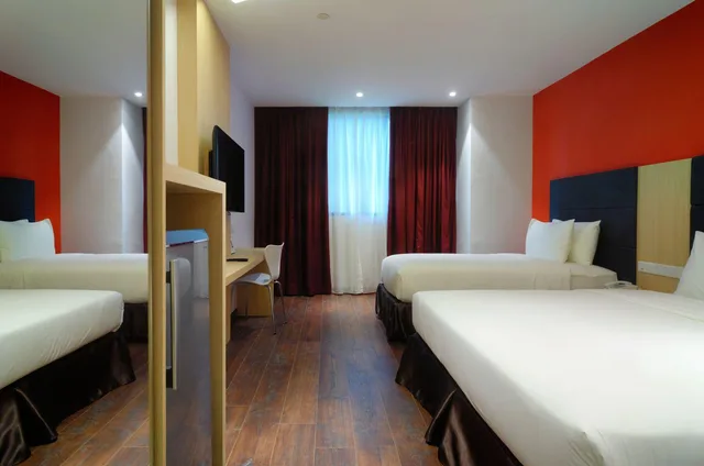 غرفة عائلية بسرير كوين وسرير فردي، The Klagan Riverson Hotel & Residence 2/2