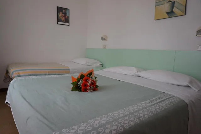 غرفة ثلاثية بإطلالة على البحر، Hotel Aurora 5/8