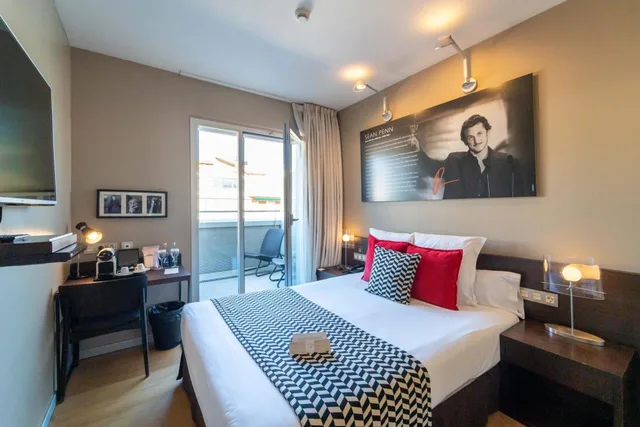 Petite, Terrace، Zinema 7 2/9