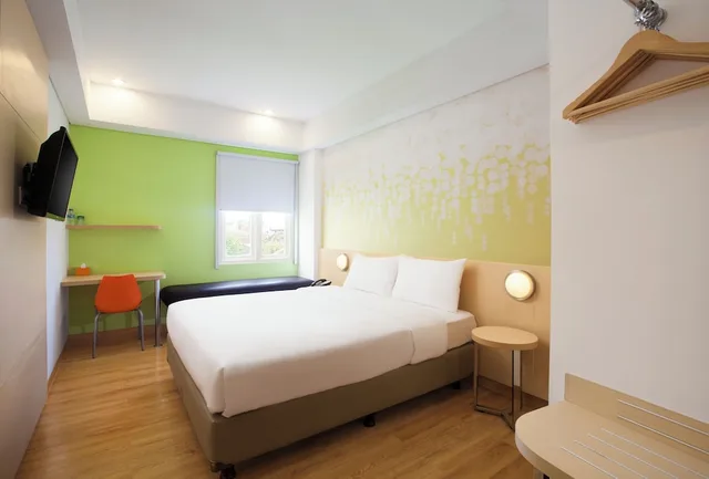Zest, Queen Bed، Indie Styles Hotel Malioboro 2/4