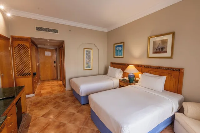 غرفة قياسية بسرير كينج بإطلالة على الحديقة، Old Palace Resort Sahl Hasheesh 2/8