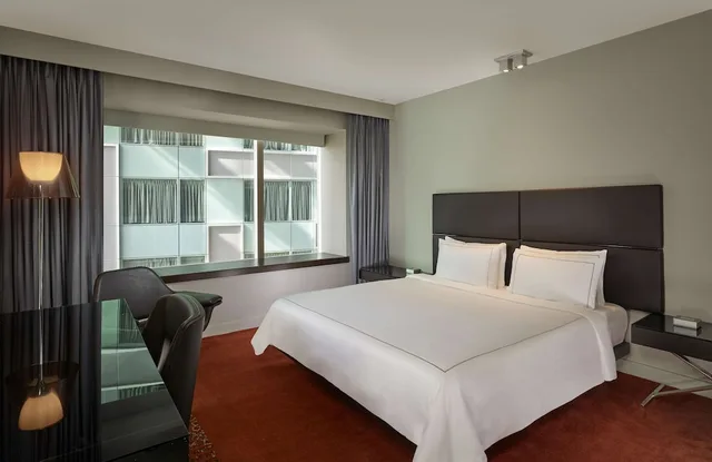 Superior, King Bed, Atrium View، Park Plaza London Westminster Bridge 3/8