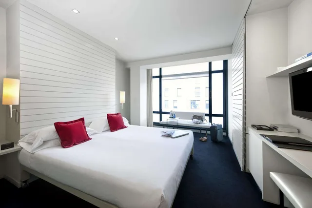 Premium, King Bed, Guggenheim View، Miro Hotel 2/7
