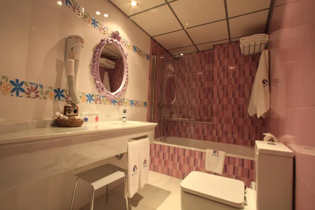 غرفة بسرير مزدوج أو سريرين منفصلين، Casa Banos de la Villa 7/10