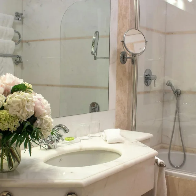 غرفة متصلة بسرير مزدوج، Grand Hotel Continental Starhotels 6/8