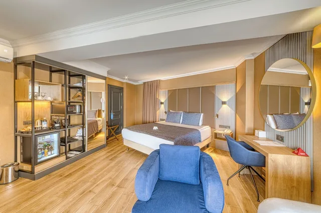 جناح جونيور بسرير كينج بإطلالة على البحر بجاكوزي، Numa Port Hotel 2/5