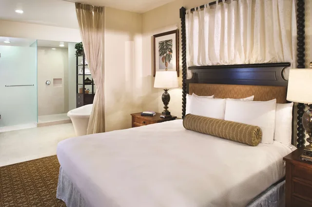 2 Bedrooms, Deluxe, Suite, 2 Double Beds, King Bed, Resort View, Sofa، Hilton Grand Vacations Club Kings’ Land Waikoloa 11/14