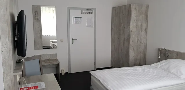 Comfort, Twin Beds, Shared Bathroom, Gästehaus Lütten Klein 3/7