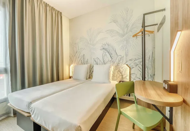 غرفة بسريرين منفصلين، B&B HOTEL La Reunion Aeroport 2/3