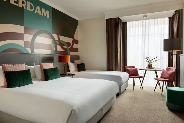 غرفة ديلوكس ثلاثية بسرير كينج، Apollo Hotel Amsterdam A Tribute Portfolio Hotel 1/2
