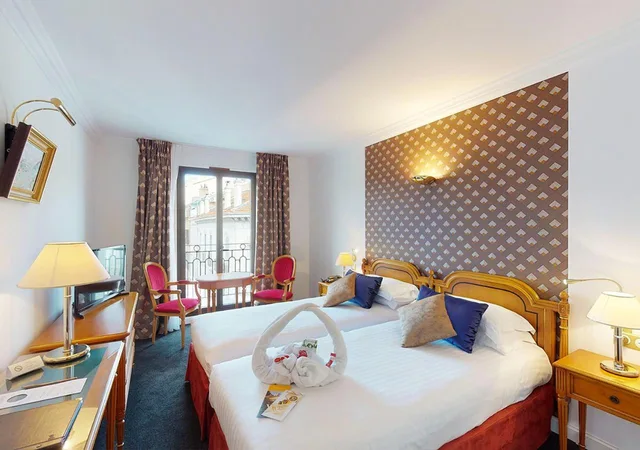 غرفة سوبيريور بسريرين منفصلين بإطلالة على المدينة، Sun Riviera Hotel 5/6