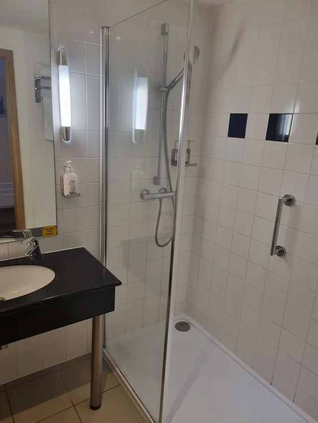 Standard, Twin Beds, HOLIDAY INN EXPRESS ROTHERHAM - NORTH 4/4