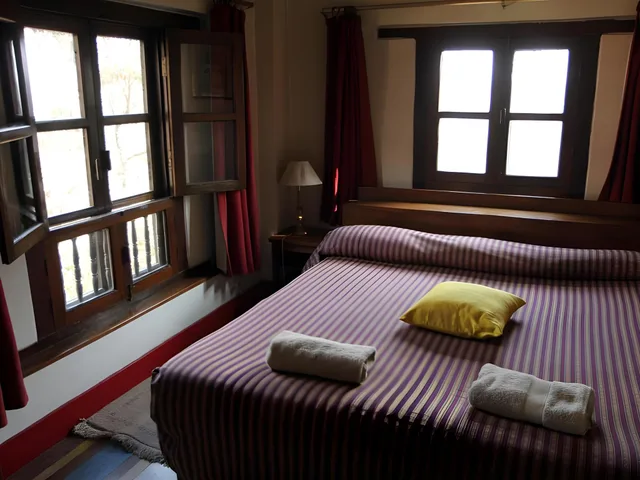 Super، Hotel Vajra 1/1