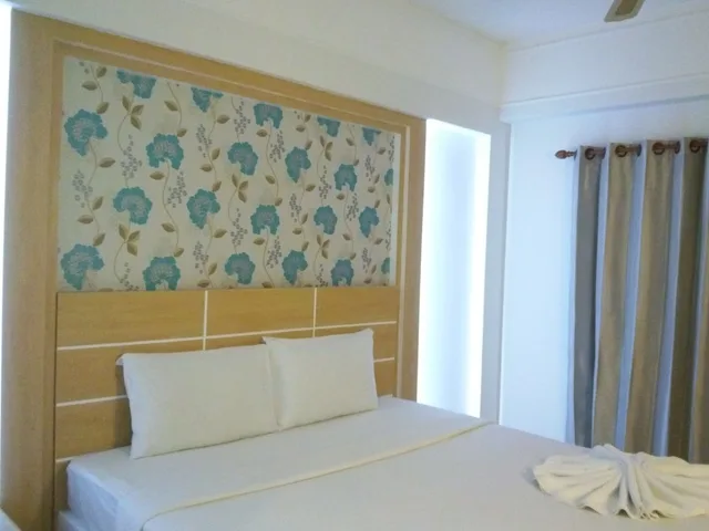 غرفة بسرير كينج بإطلالة على الحديقة، The Greenery Hotel 5/9