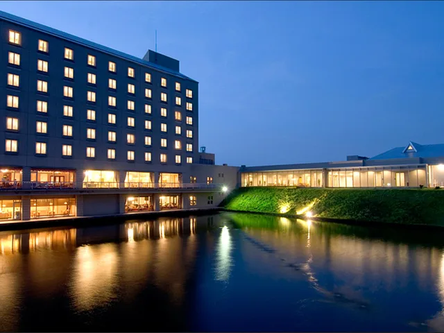 غرفة فاخرة بسريرين منفصلين بإطلالة على البحيرة، Iyashi No Resort Kaga No Sachi Hotel Arrowle 1/1