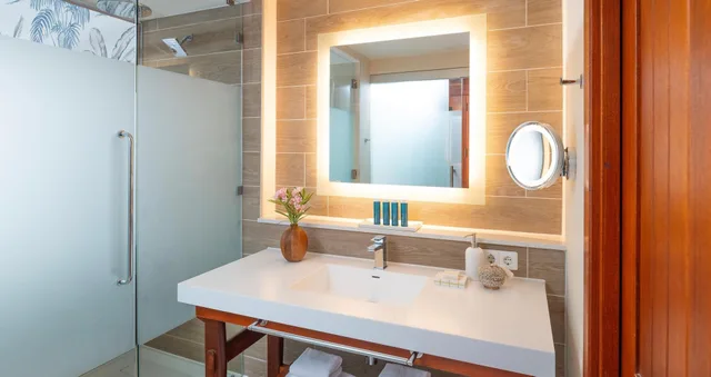 Subi, Walkout, Patio, Bathtub, Club Floor، Sandals Royal Curacao - Adults Only 2/2