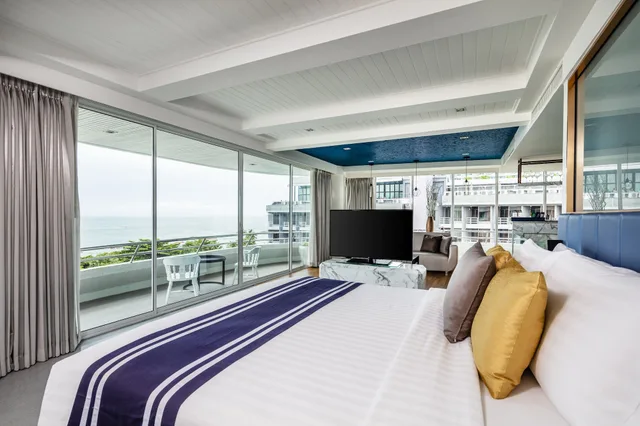 Suite, Double Bed, Ocean Front، The Cruise Hotel 1/10