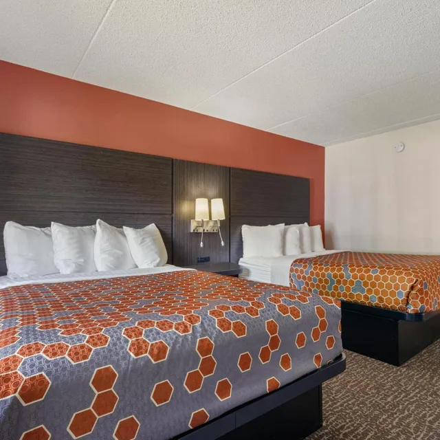 غرفة بسريرين كوين لذوي الإعاقة، Chicago Club Inn & Suites 1/5