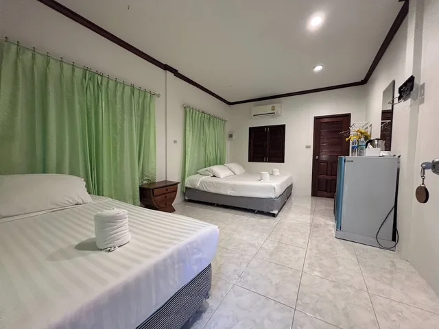 جناح عائلي بسرير كينج وسرير فردي، Aioun At Amphawa 2/10
