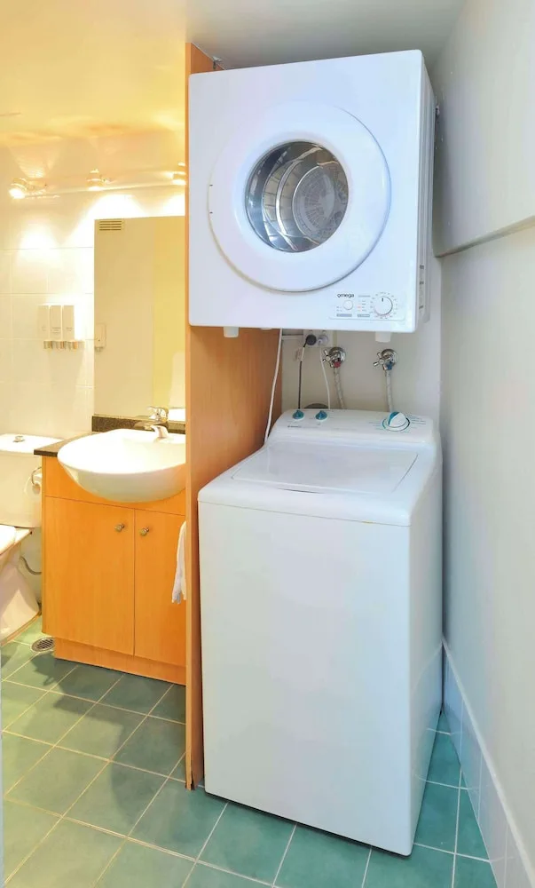 شقة بسرير كوين مع أريكة بمطبخ، Metro Apartments On Darling Harbour Sydney 10/10