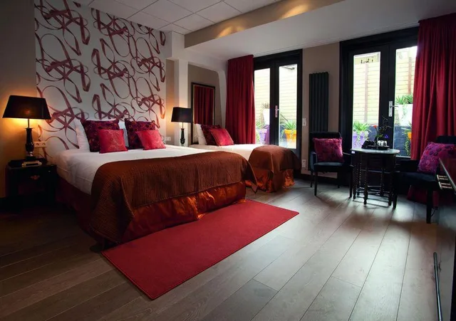 1 Bedroom, Comfort, Triple, 1 Double and 4 Single Beds, Courtyard View، HAMPSHIRE BOUTIQUE HOTEL SEBASTIANS 1/1