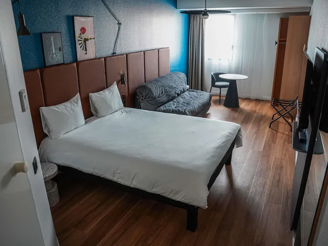 غرفة رباعية بسرير مزدوج مع أريكة، Ibis Bayeux Port En Bessin 2/10